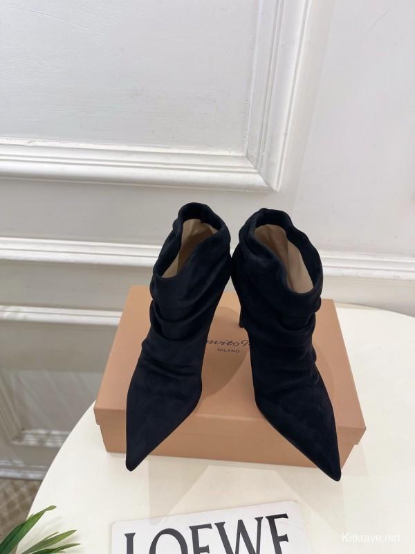 Gianvito Rossi Fall Winter 2025 GR Pointed Toe Retro Pleated High Heel Ankle Boots - KFY00340