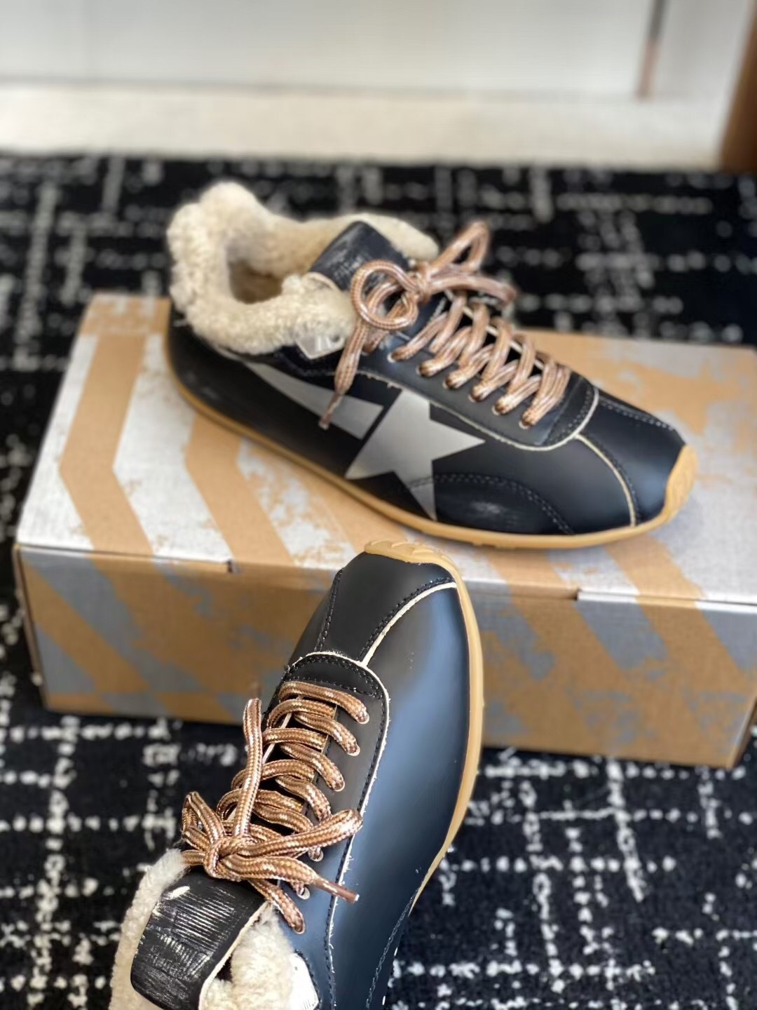 GGDB GGDBdb Casual Distressed Sneakers Two-Way Wear - KFY00260