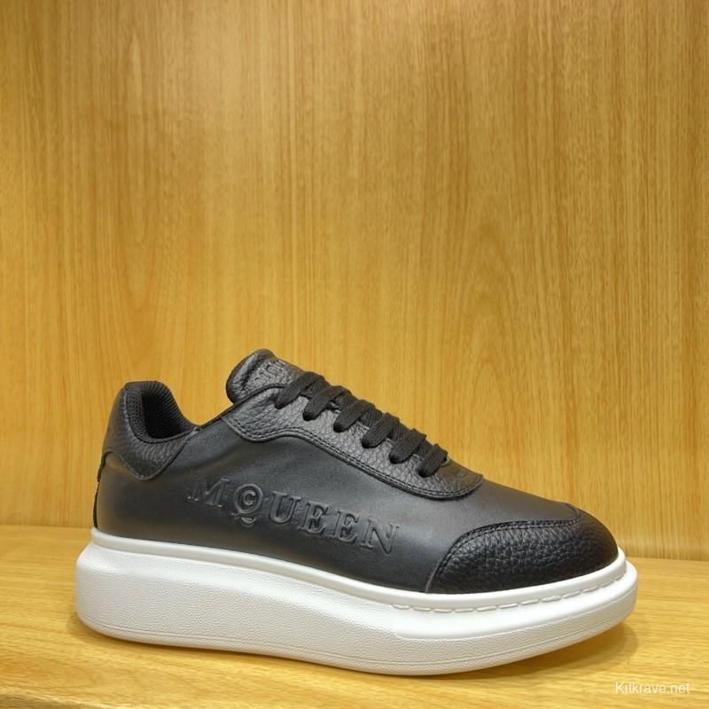Alexander McQueen Spring 2025 Collection Platform Sneakers with Thick Sole Design - AS00320