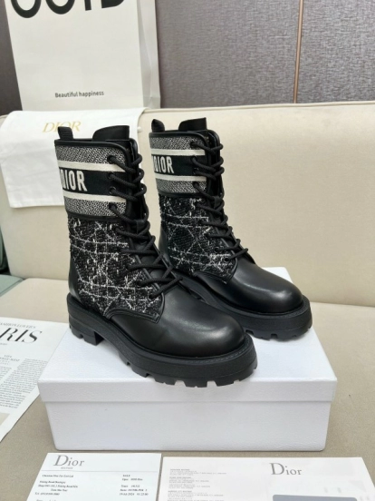 Dior Fall/Winter 2025 Retro Work Boots with Innovative Tech Embroidery - YL00350