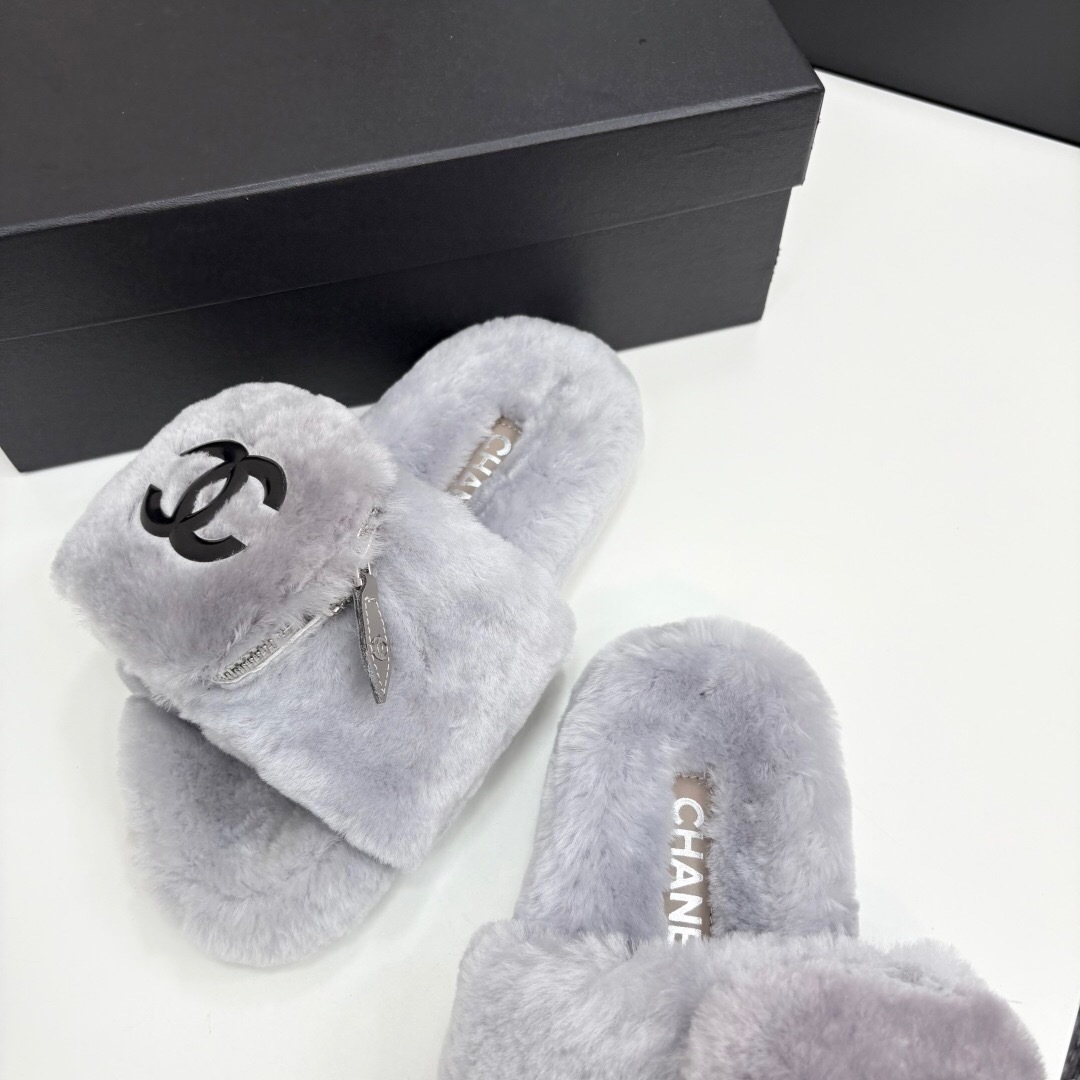 Chanel Fluffy Slippers Latest Color Design with Rubber Sole - LY00270