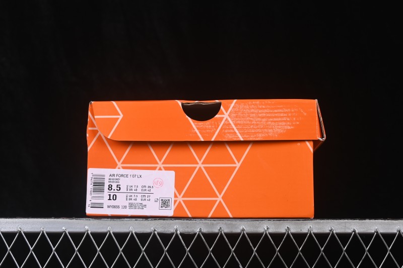 Nike Air Force 1 '07 Low Collaboration Skateboarding Shoes with Full-Length Air Sole - WY0655-120