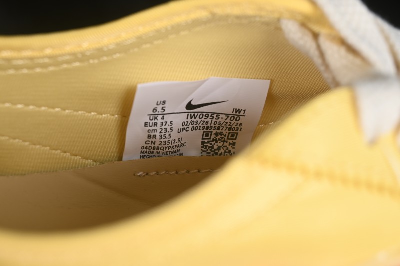 Nike Moon Shoe SP Lightweight Lifestyle Running Shoes with Retro Aesthetic - IW0955-700