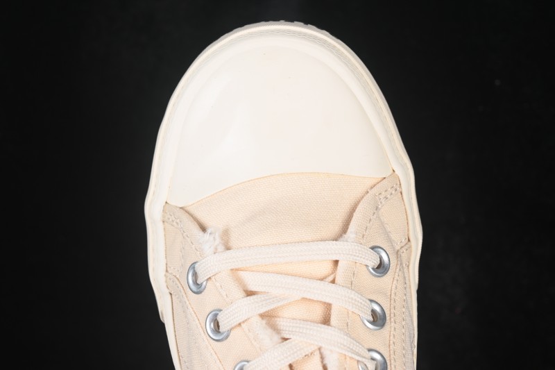 Balenciaga Paris Low Top Lace-Up Fashion Slippers with Distressed Finish - W3RC49091