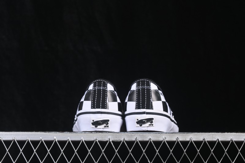 Vans Authentic 44 Low-Top Vulcanized Skate Shoes - VN000EEUDOL