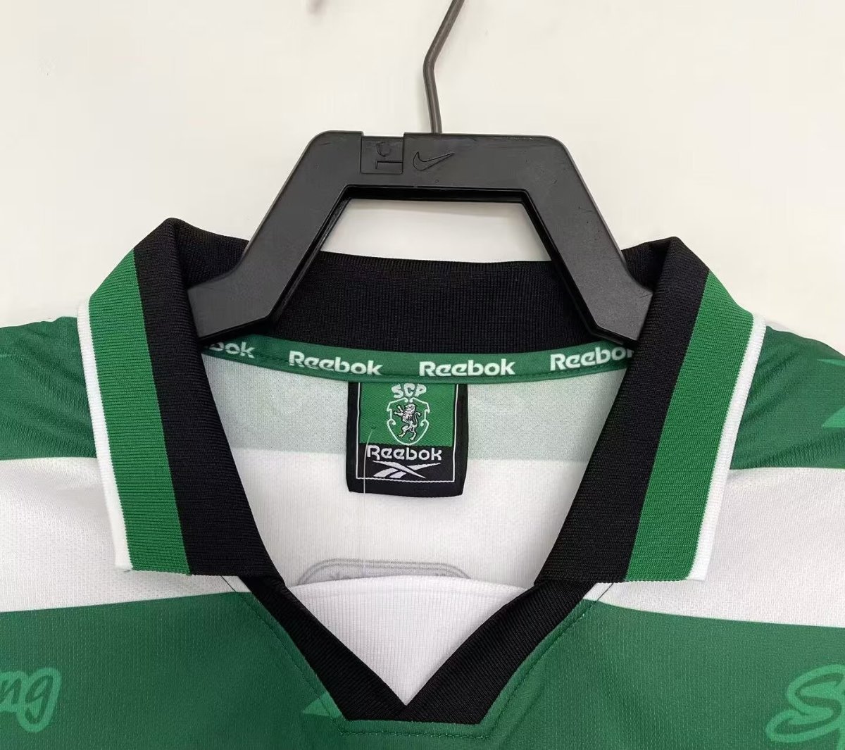 Retro 99/00 Sporting Lisbon Home Jersey
